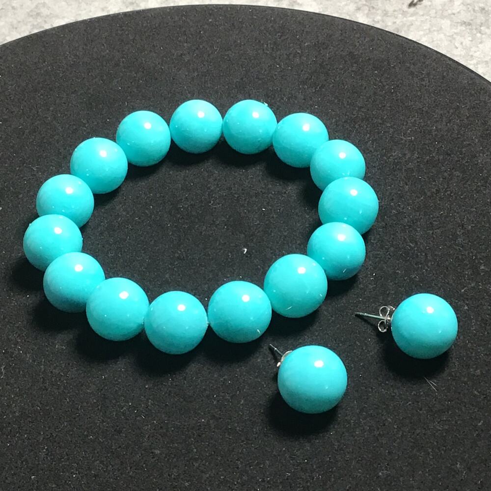 Sleeping Beauty Color Shell Pearl Stretch Bracelet& Earrings Rhodium Over Silver